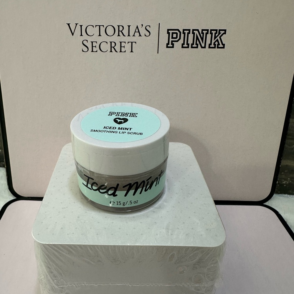 New Sealed Victorias Secret Pink Iced Mint Smoothing Lip Pot Scrub